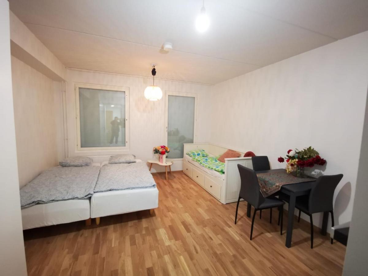 Apartamento Ruby Studio 5Min To Vantaa Airport And 20Min To Helsinki Center Exterior foto