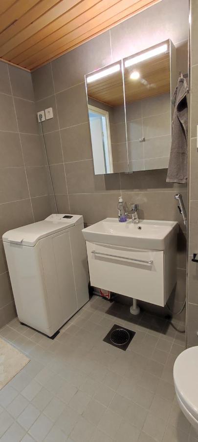 Apartamento Ruby Studio 5Min To Vantaa Airport And 20Min To Helsinki Center Exterior foto